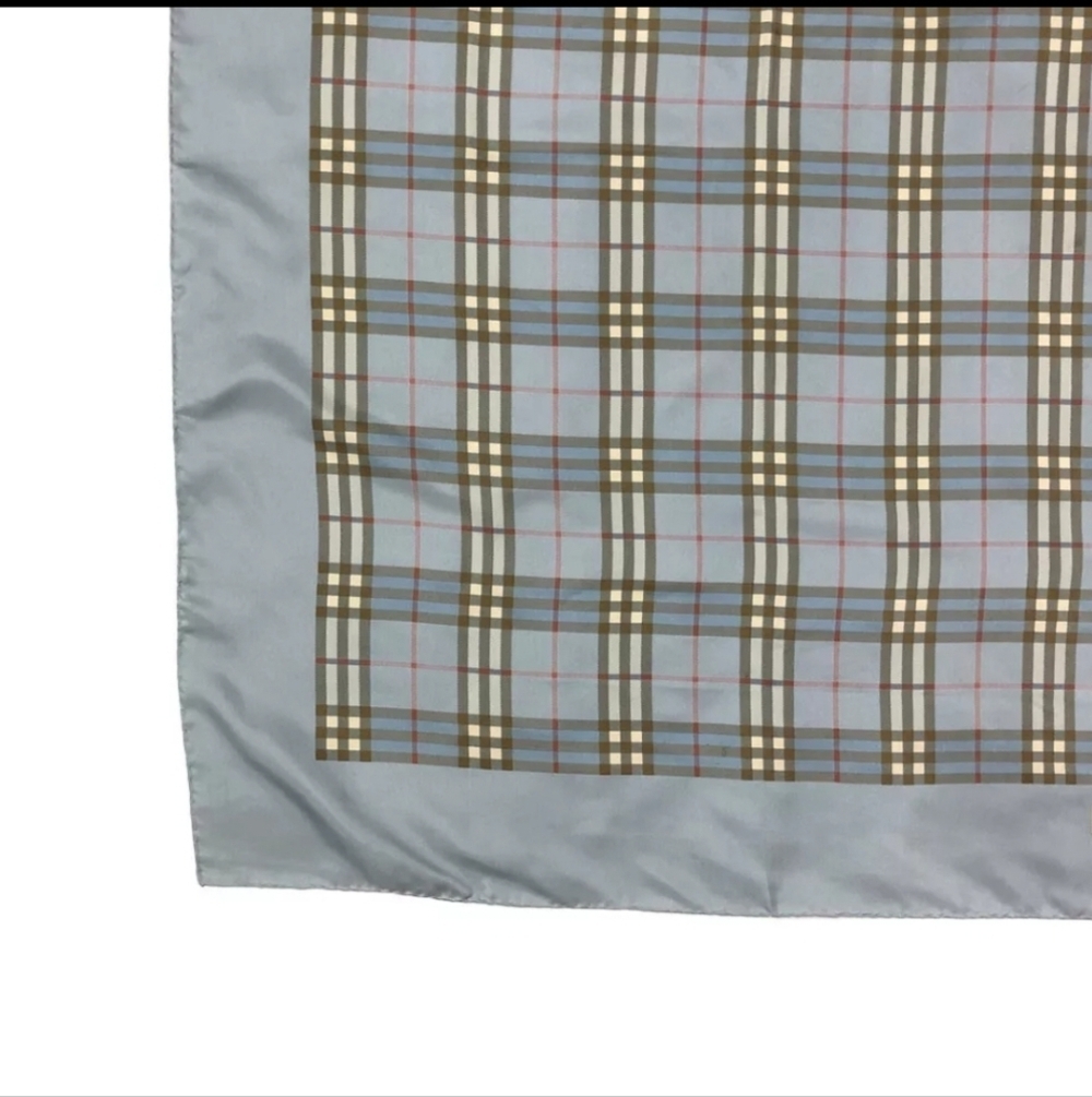 Burberrys Vintage Check Silk Scarf - Picture 3 of 9